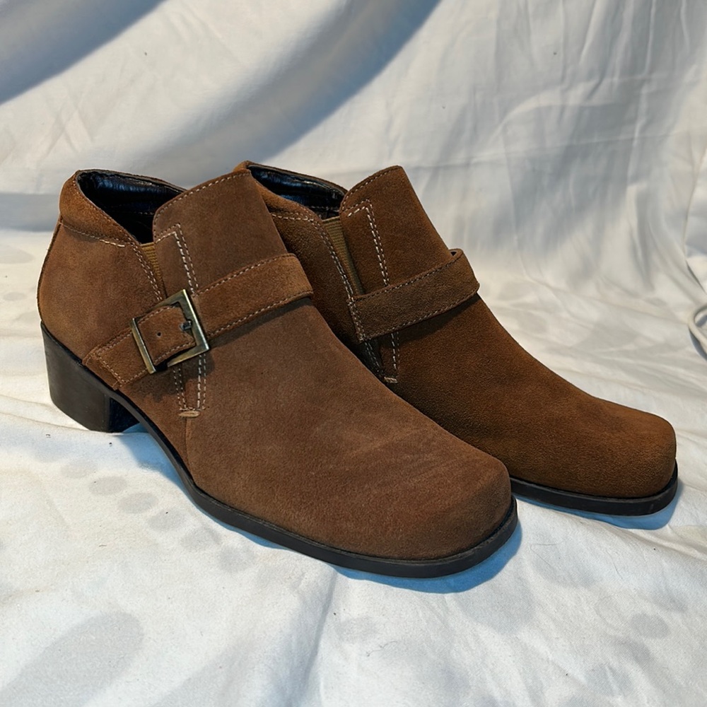Markon Square Toe Leather Booties